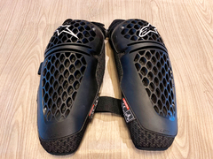 Joelheira Alpinestars Bionic - Seminova - Tamanho L/XL - Código: 2209