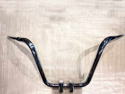 Guidão Ape Hanger de 16 polegadas de 1-1/4 de diâmetro - com riser de 1-1/4 e cabo de embreagem - Código: 2537