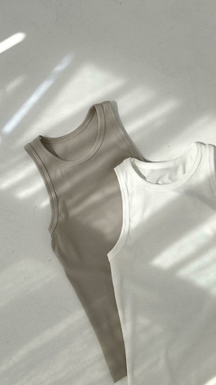 Musculosa Malva - comprar online