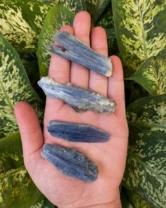 Cascalho em Cianita Azul