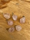 Pingente em quartzo rosa