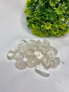 100g em quartzo transparente rolado