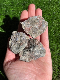 Riolita bruta (cada)