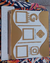 Placa de Mesa e Balcão para QR Code Google, Pix e Instagram no MDF Branco e Acrílico Dourado Espelhado - Artrio MDF