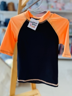 CAMISETA UV CORTA NARANJA FLUO
