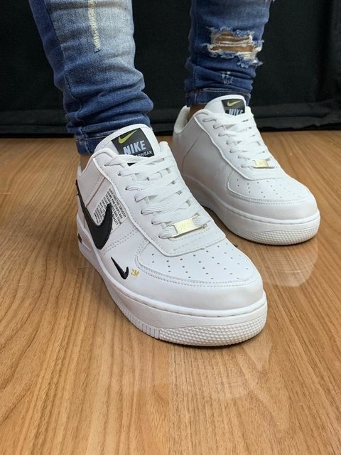 Nike air force lv8