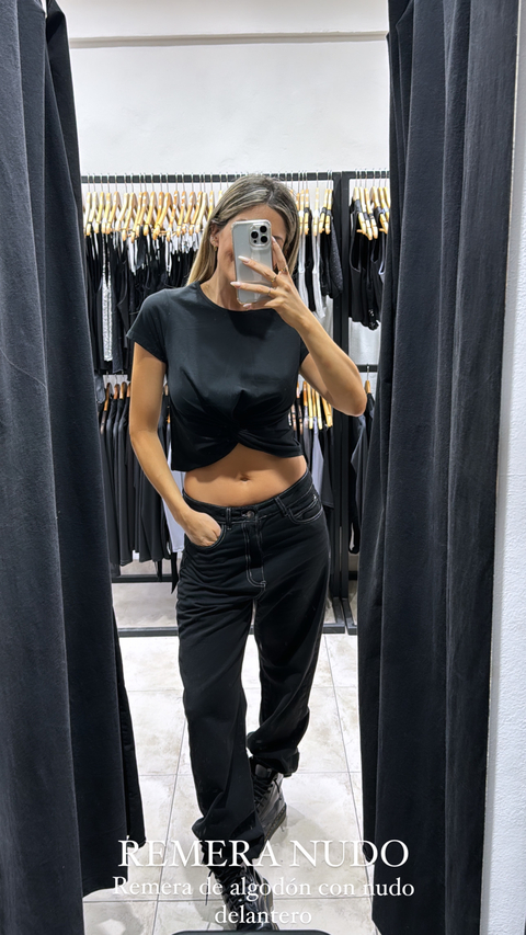 REMERA BÁSICA NUDO