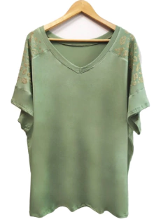Remerón de viscosa con tachas en las mangas - Pilar Prada 