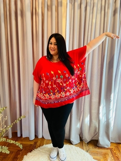 Poncho de gasa bordado con viscosa