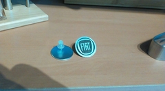 pins redondo 25MM grabados en laser, clavija, Minimo x 300 unidades c/Uno