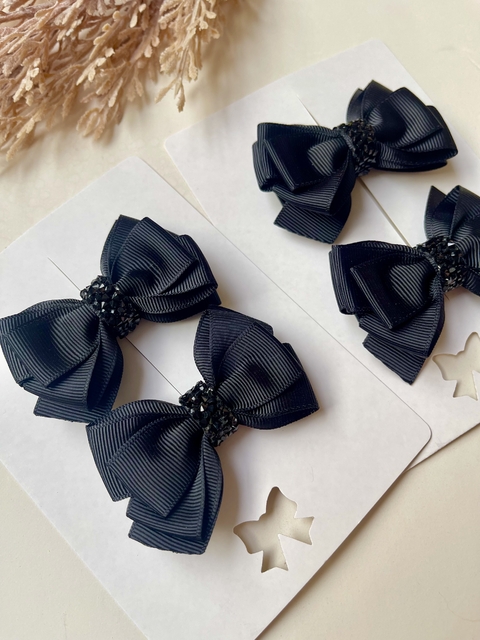 Parzinho preto com strass