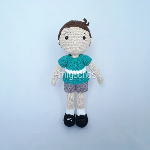Boneco de crochê