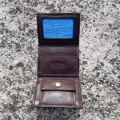 Billetera de cuero con textura doblada con pasador broche art237 - tienda online