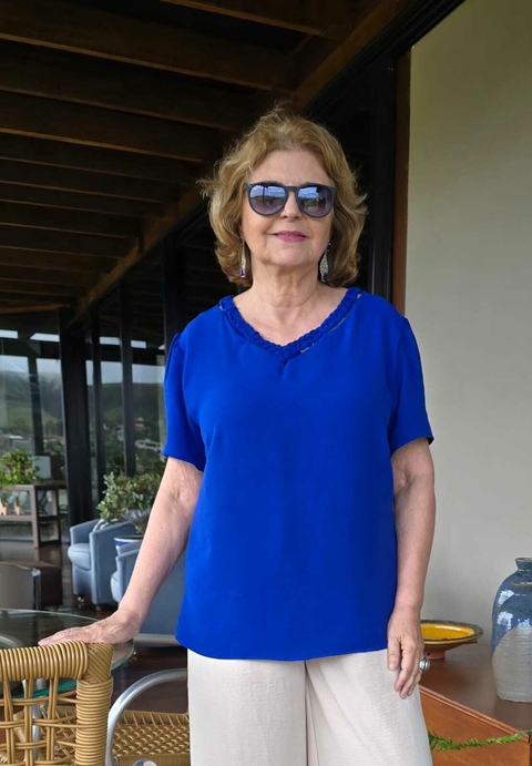 BS-0784A- Blusa tecido duna azul royal trança no decote