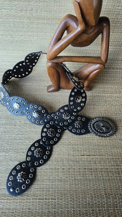 CI-0189A- Cinto boho bolachas eliptivas preto com prateado - comprar online