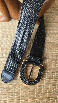 CI-0203A- Cinto preto em tresse largo, fivela semicirculo revestida de tresse - comprar online