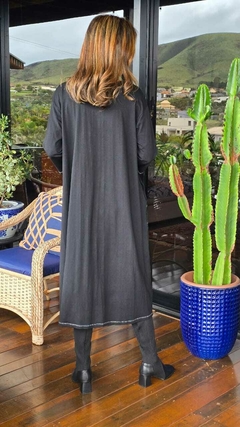 VE-0851- Vestido Stella midi com detalhe vertical na manga 3/4, preto - loja online