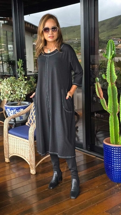 VE-0851- Vestido Stella midi com detalhe vertical na manga 3/4, preto - Kelch