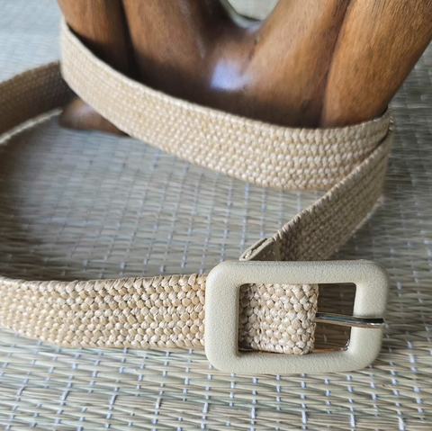 CI-0217- Cinto fino palha com elastico fivela retangular coberta courino cor natural - comprar online