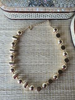 CO-0751 - Colar curto dourado fosco bolas e barris tamanho medio na internet