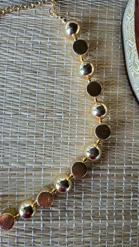 CO-0751 - Colar curto dourado fosco bolas e barris tamanho medio - comprar online