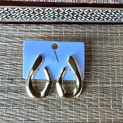 BR-0112- Brinco argola GG dourado formato organico - comprar online