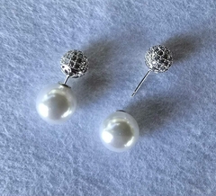 BR-0110- Brinco ear-cuff semi-joia perola e bolinha cravejada zirconia prateada na internet