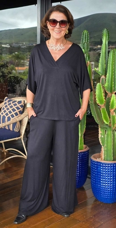 CJ-0190- Conjunto pantalona e blusa viscolycra preta decote V - Kelch
