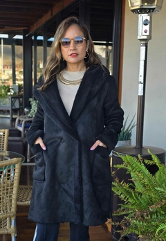 CS-0322A - Casaco longo camurça preto externo e teddy preto por dentro, - comprar online