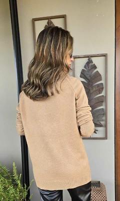 BS-0857 - Blusa maxi trico bege treliça na frente golão - Kelch