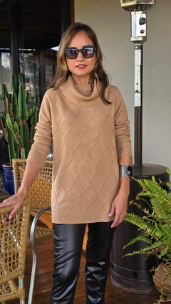 BS-0857 - Blusa maxi trico bege treliça na frente golão na internet
