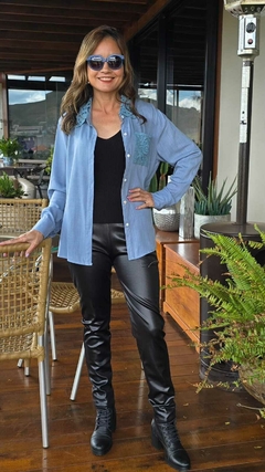 BS-0855A - Camisa, bolso e gola de crochê azul jeans - loja online
