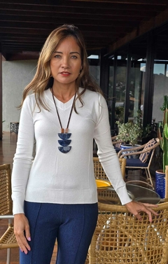 BS-0850A - Blusa básica ML tricot modal decote V, branca na internet