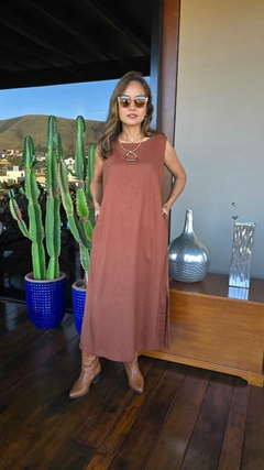 VE-0863- Vestido longo linho tipo regata marrom - comprar online