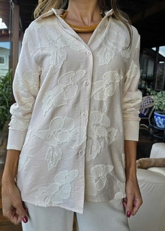 BS-0865 - Camisa toda sedosa tecido devorê off-white - comprar online