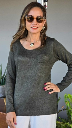 BS-0873A- Blusa tricot de linha verde escuro 1 bolsinho e decote quadradinho na internet