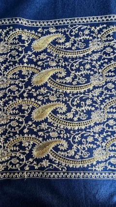 EC-0196- Pashimina lã marinho toda bordada fios dourado e bege - comprar online