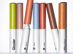 Glossier Skywash sheer matte lid tint