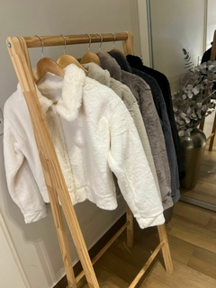 Campera con piel premium WANDA en internet