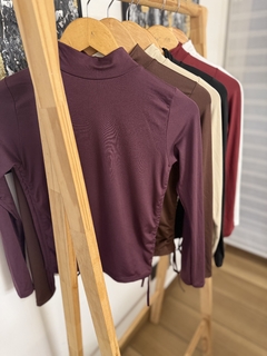Polera modal Soft con frunce a los costados ANDY - comprar online