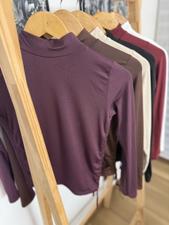 Polera modal Soft con frunce a los costados ANDY en internet