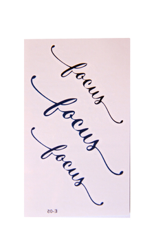 Tatuagem temporária realista frase focus love tatoo impermeavel 1 cartela 10x6cm duração ate 7 dias sku e05 - comprar online