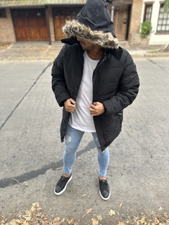 Campera Parka Negra Importada con capucha - comprar online