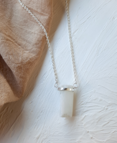Collar Selenita - plateado - comprar online