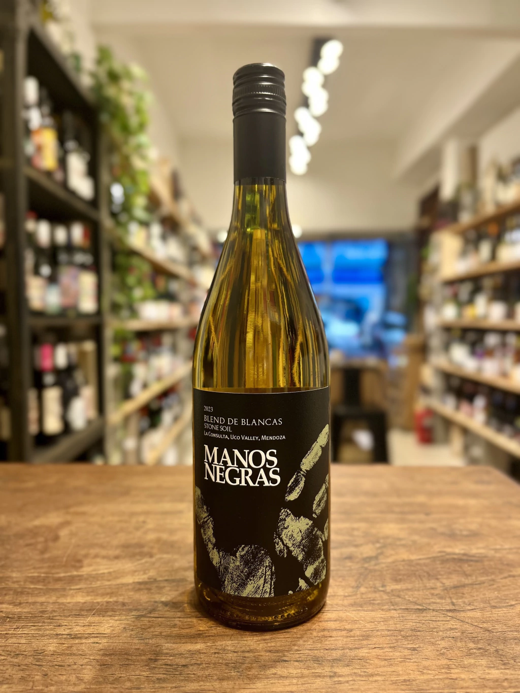MANOS NEGRAS BLEND DE BLANCAS STONE SOIL