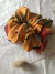 SCRUNCHIE XL ESTAMPADA AMRILLA/MOSTAZA