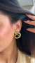 Brinco Espiral Dourado com Pedra Preta - comprar online