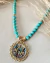COLAR EM CRISTAIS COM MEDALHA DE N. SRA. DE GUADALUPE DOURADO