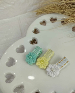 Micro presilha para bebês - florzinha unidade - comprar online