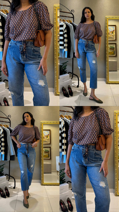 Imagem do BLUSA ESTAMPADA COM AMARRÃÇÃO FRONTAL